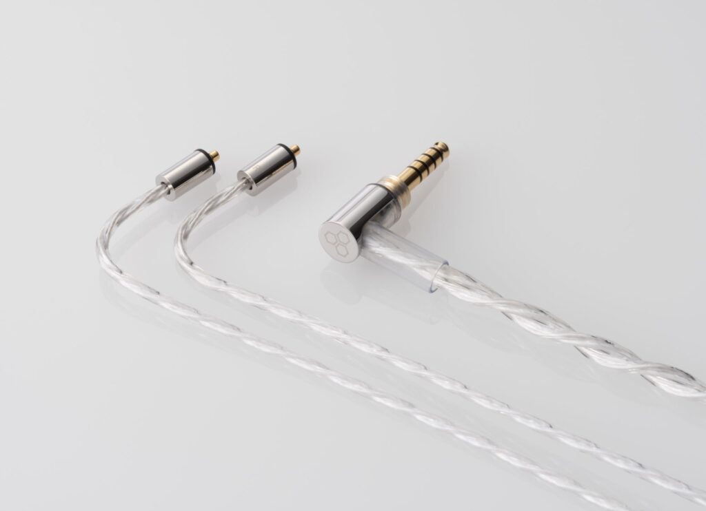 Versilbertes Kabel mit 4,4-mm-Stecker