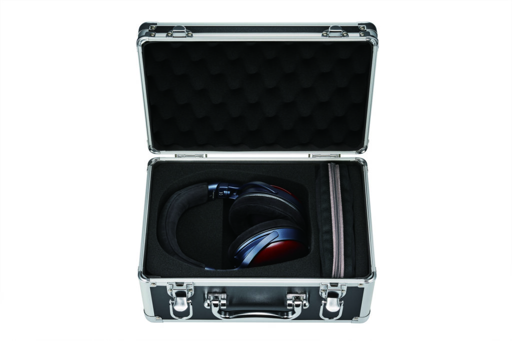 Audio-Technica ATH-AWX7000 in Koffer