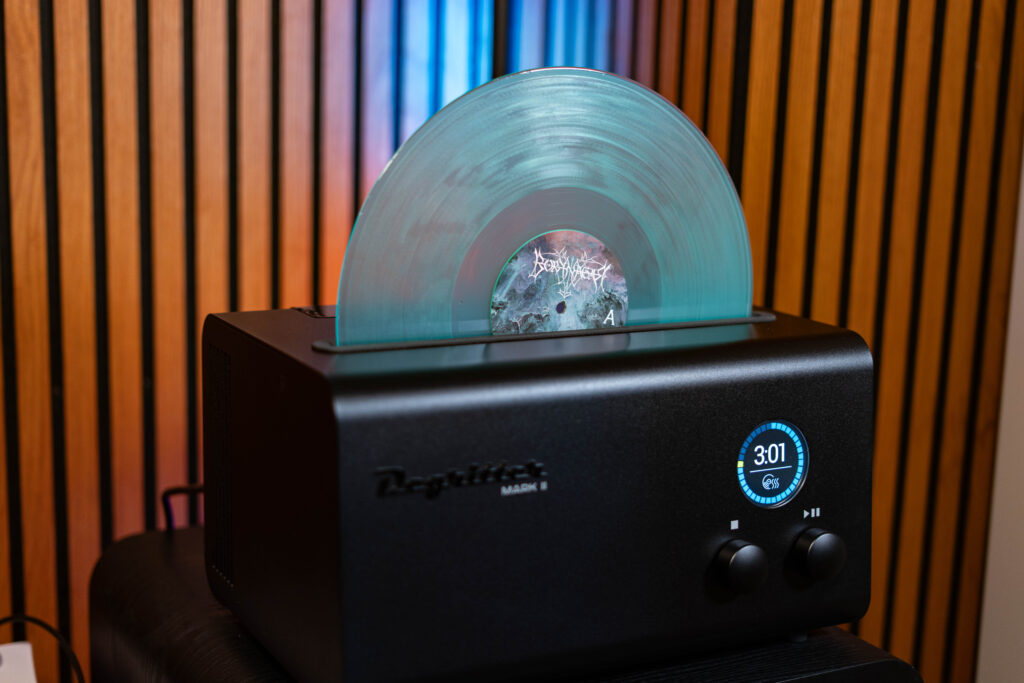 Degritter Mark II mit Borknagar Vinyl beim Reinigen