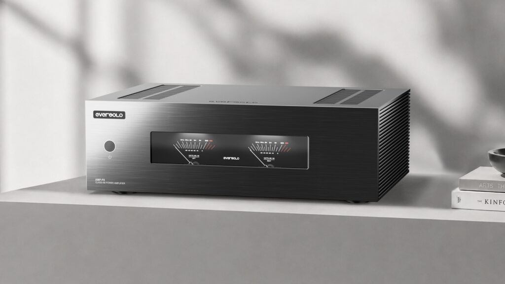 Eversolo AMP-8 - Frontansicht mit VU-Meter auf Schrank