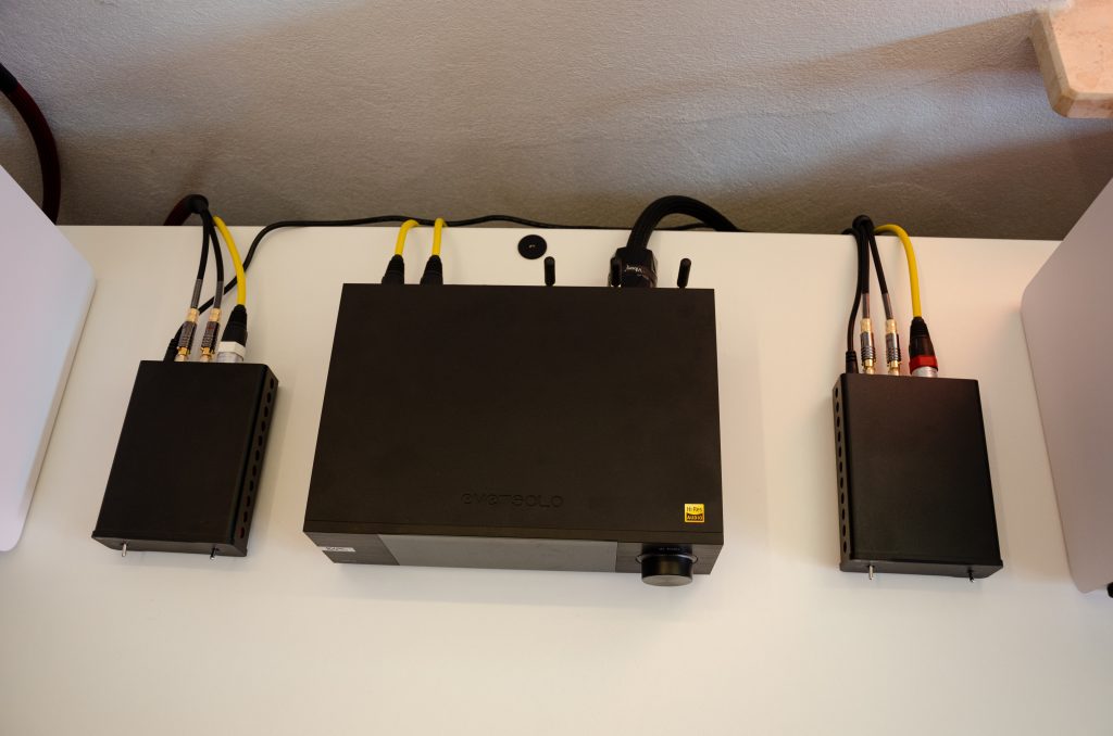 Fosi Audio V3 Mono mit Sommer Cable Epilogue via XLR an Eversolo DMP-A6 und Sommer Cable Dual Blue an Acoustic Energy AE 100²