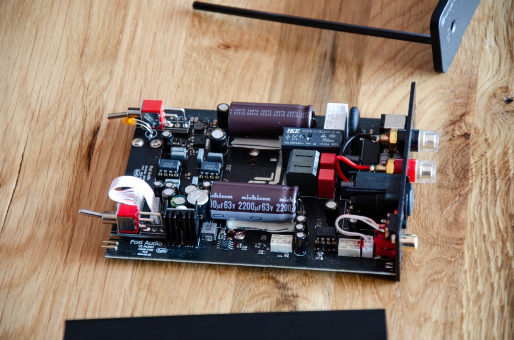 Fosi Audio V3 Mono zerlegt und Innenansicht