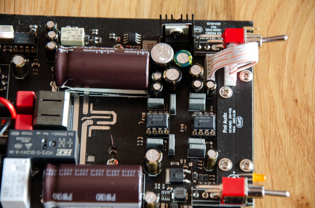 Fosi Audio V3 Mono zerlegt und Innenansicht