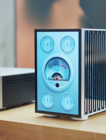 HiFi Rose RA80 mit VU-Meter