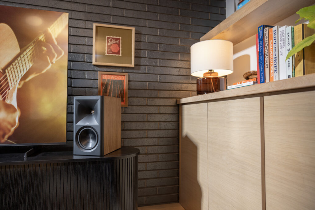 Klipsch The Fives II Sevens II Nines II - Schwarz Front ohne Abdeckungen Ambient