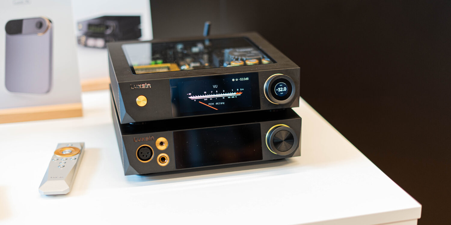 Luxsin HIGH END Vienna 2026 - Luxsin BD9/ Luxsin BH9-Stack mit neuer Fernbedienung daneben