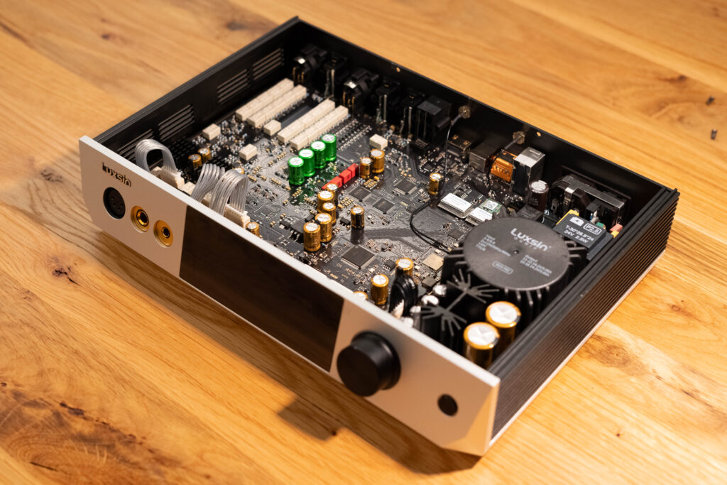 Luxsin X9 - aufgeschraubt von vorne oben