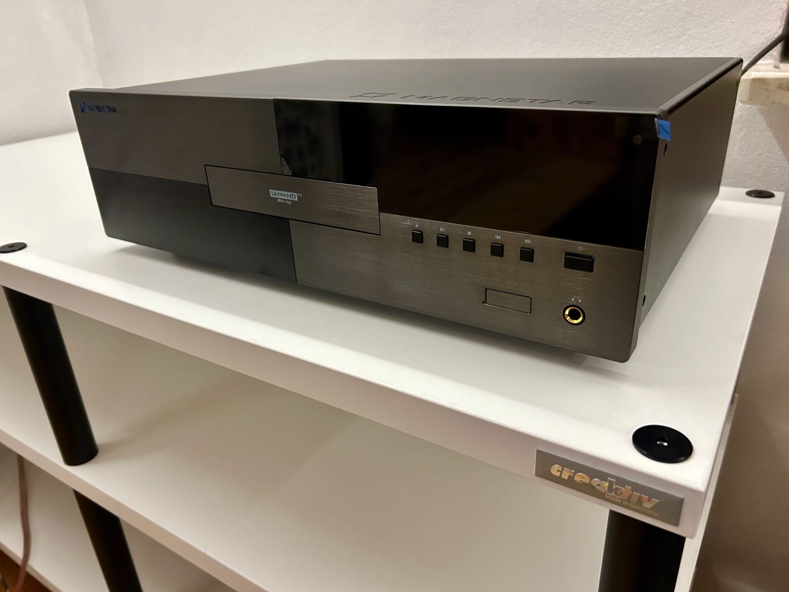 Magnetar UDP 900 UHD Blu-ray Player