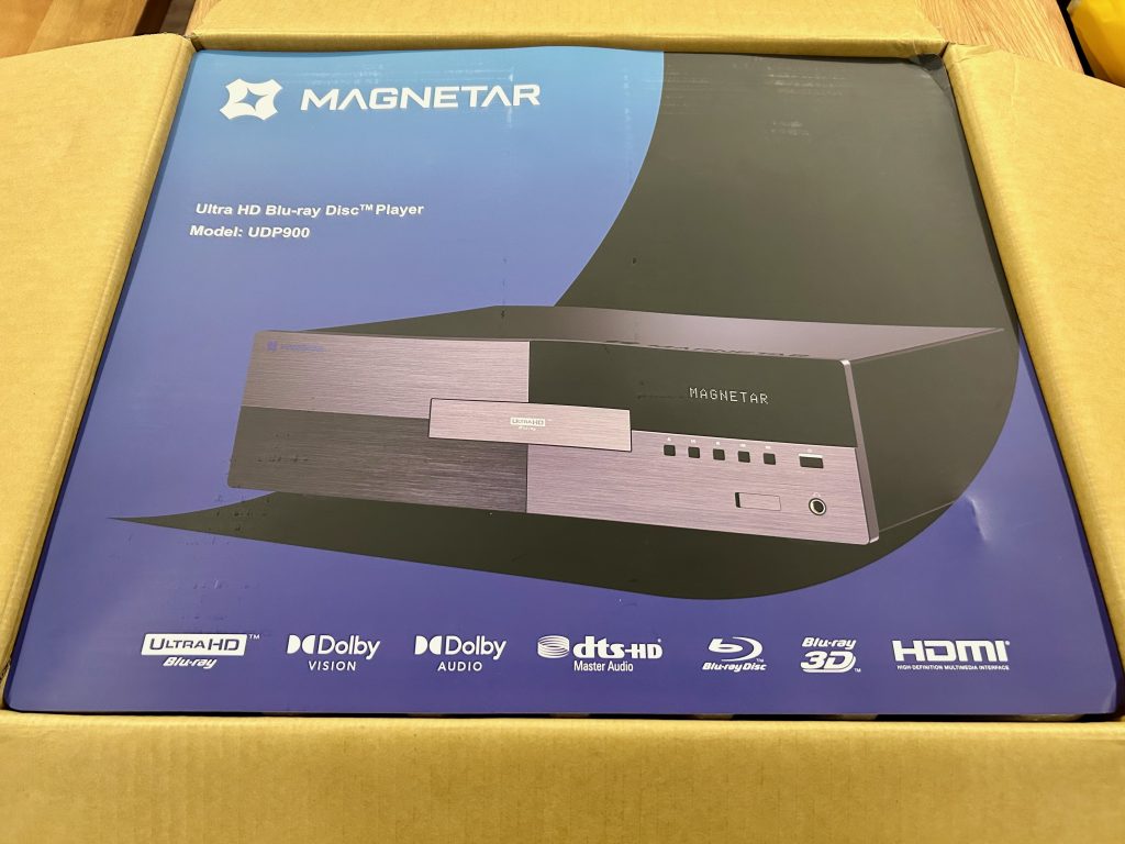 Magnetar UDP900 Unboxing - Pappeinleger mit Abbildung des Players