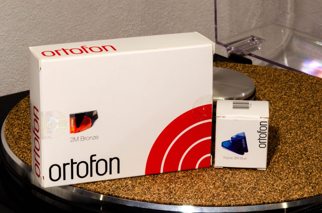 Ortofon 2M Bronze und 2M Blue in Verpackung