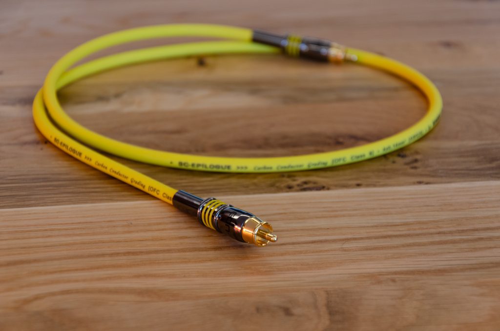 Nf-phonocable stereo pair Epilogue QuadCore Stecker