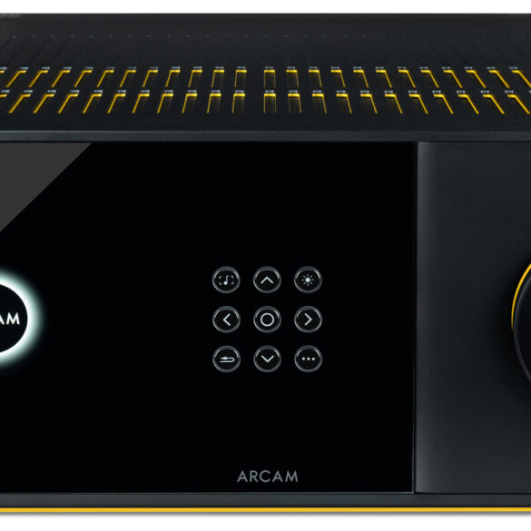 Arcam Radia AVA15 - Frontal mit gelbem Deckeldetail