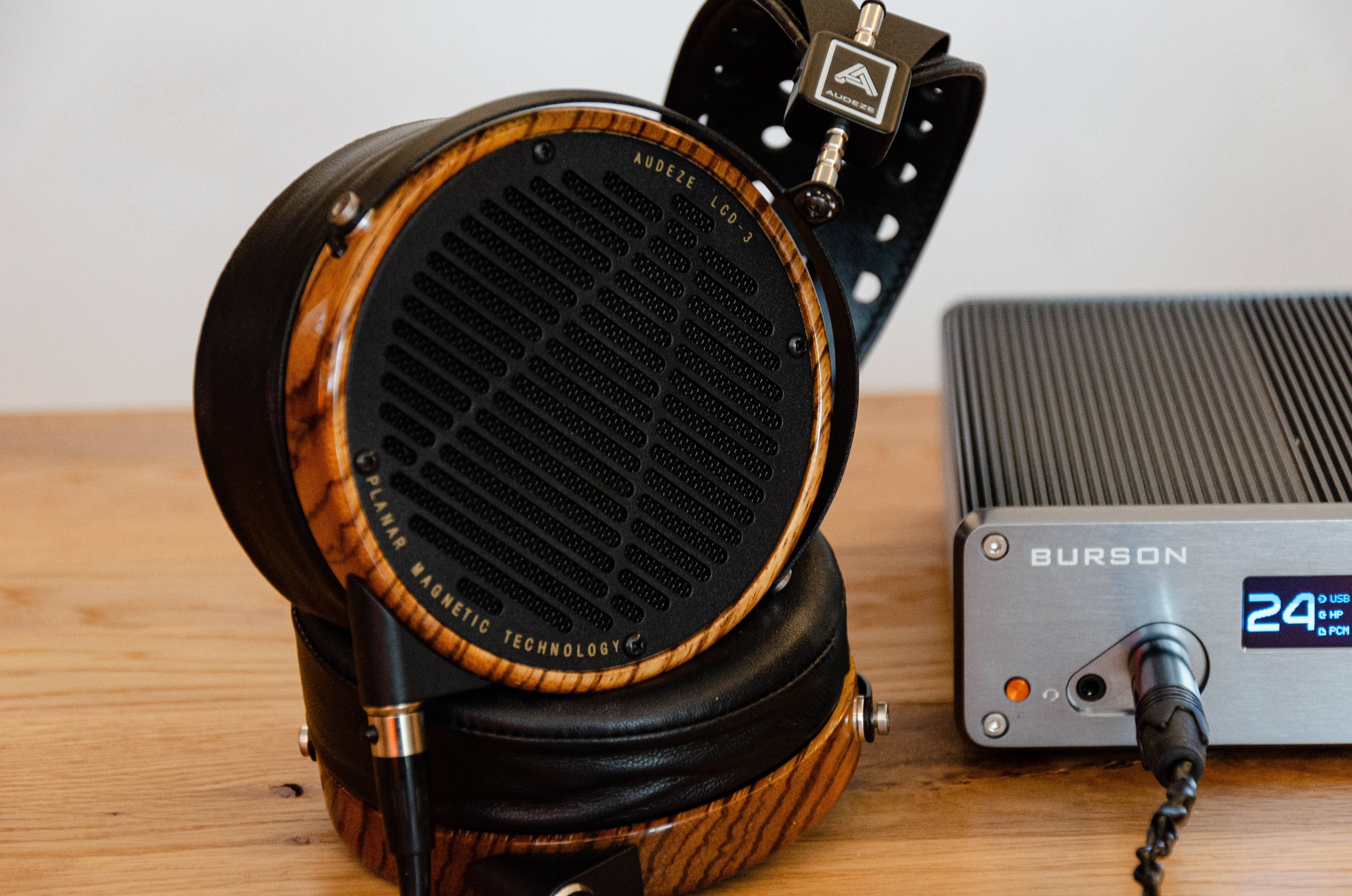 Audeze LCD‑3 Zebrano am Burson Audio Playmate 3 Deluxe