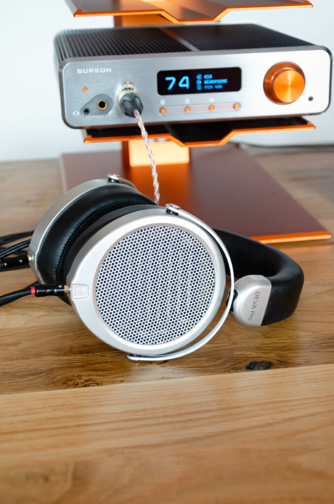 Hifiman DEVA Pro mit Burson Conductor GT4 in Burson Mothership