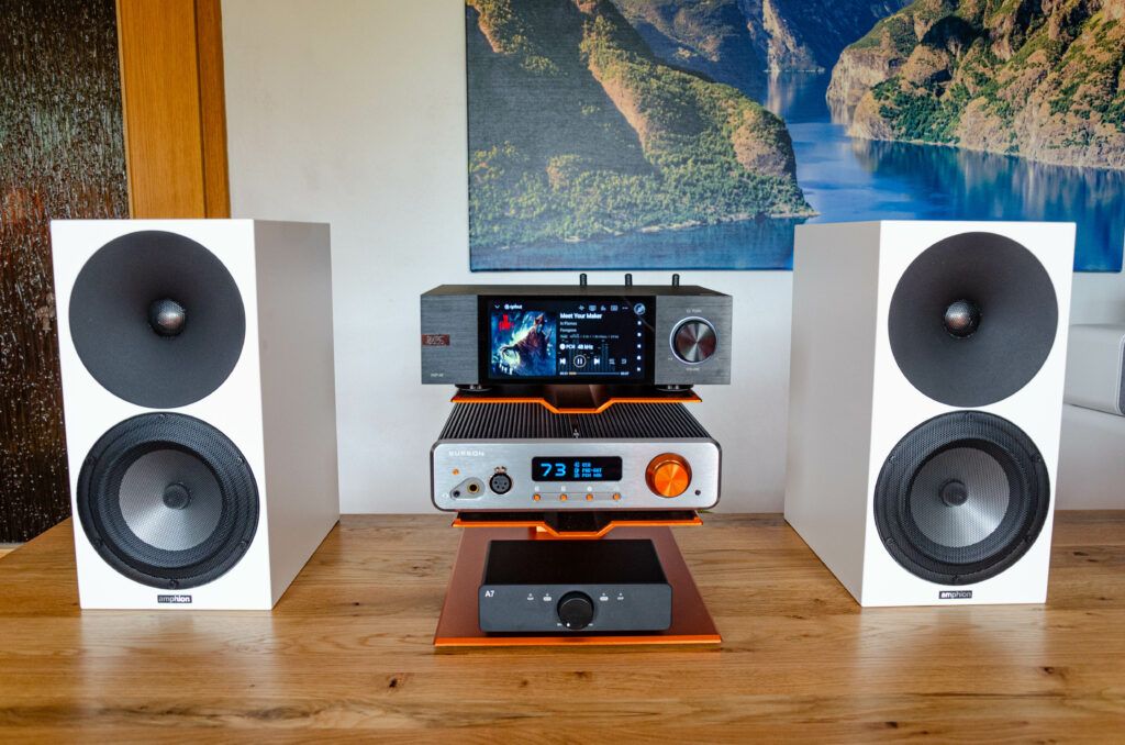 Burson Conductor GT4 in Burson Mothership, mit Eversolo DMP-A6 Mediaplayer, Amphion Argon 3S Lautsprecher sowie 3e Audio A7 Amp