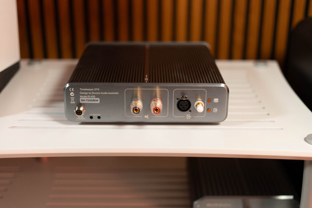 Burson Audio Timekeeper GT4 - Ansicht von Hinten auf die Anschlüsse