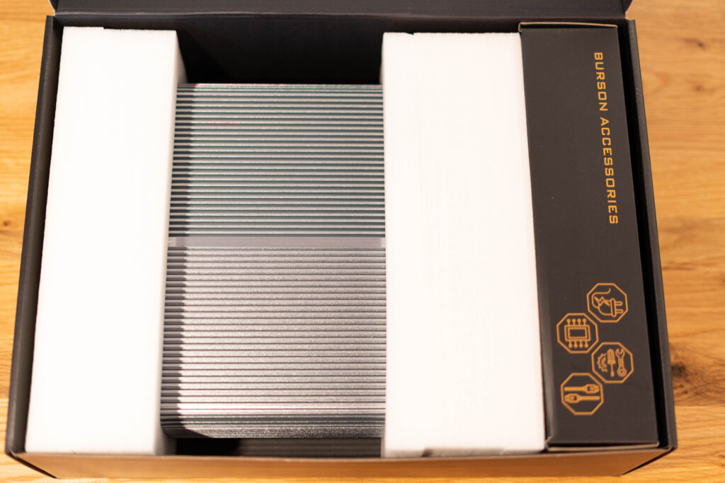 Burson Audio Timekeeper GT4 - beim Unboxing im Karton